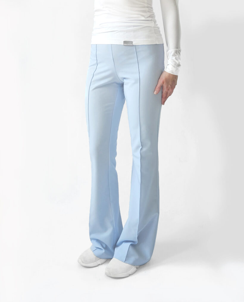 Spodnie medyczne damskie Flare Baby blue